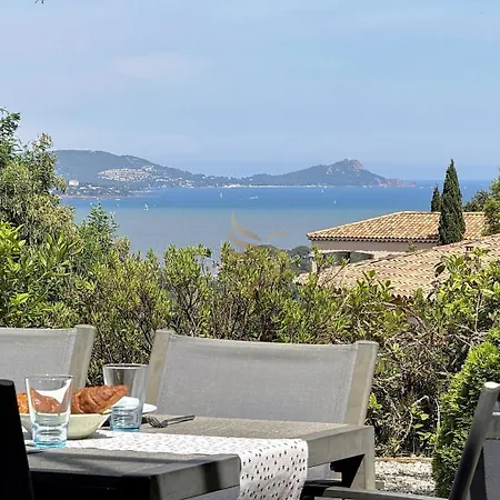 Apartamento 2-bedroom - Sleeps 4 - Sea View