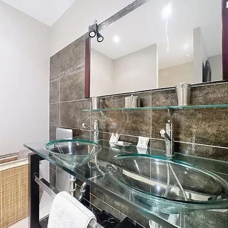 2-bedroom - Sleeps 4 - Sea View Apartamento Fréjus