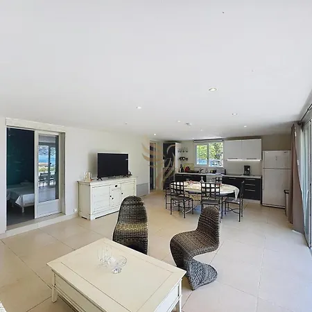 2-bedroom - Sleeps 4 - Sea View Apartamento