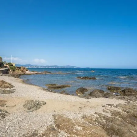 Apartament Sea View Garden Vue Mer, Jardin Terrain Petanque Fréjus