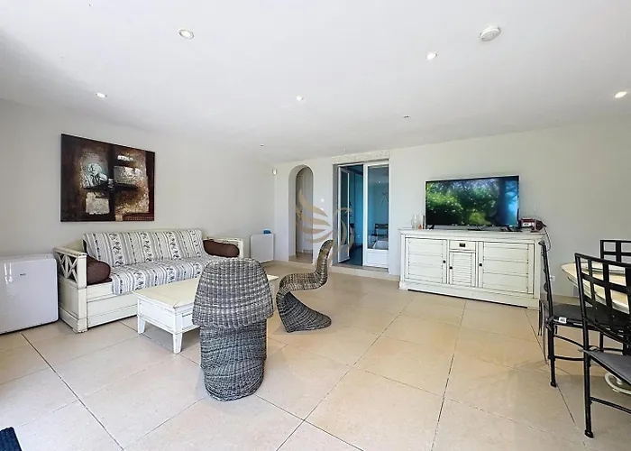 2-bedroom - Sleeps 4 - Sea View Appartement Fréjus